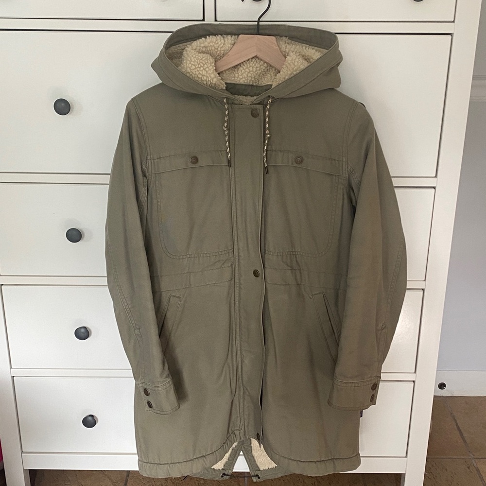 Patagonia Khaki greenish Hooded Parker